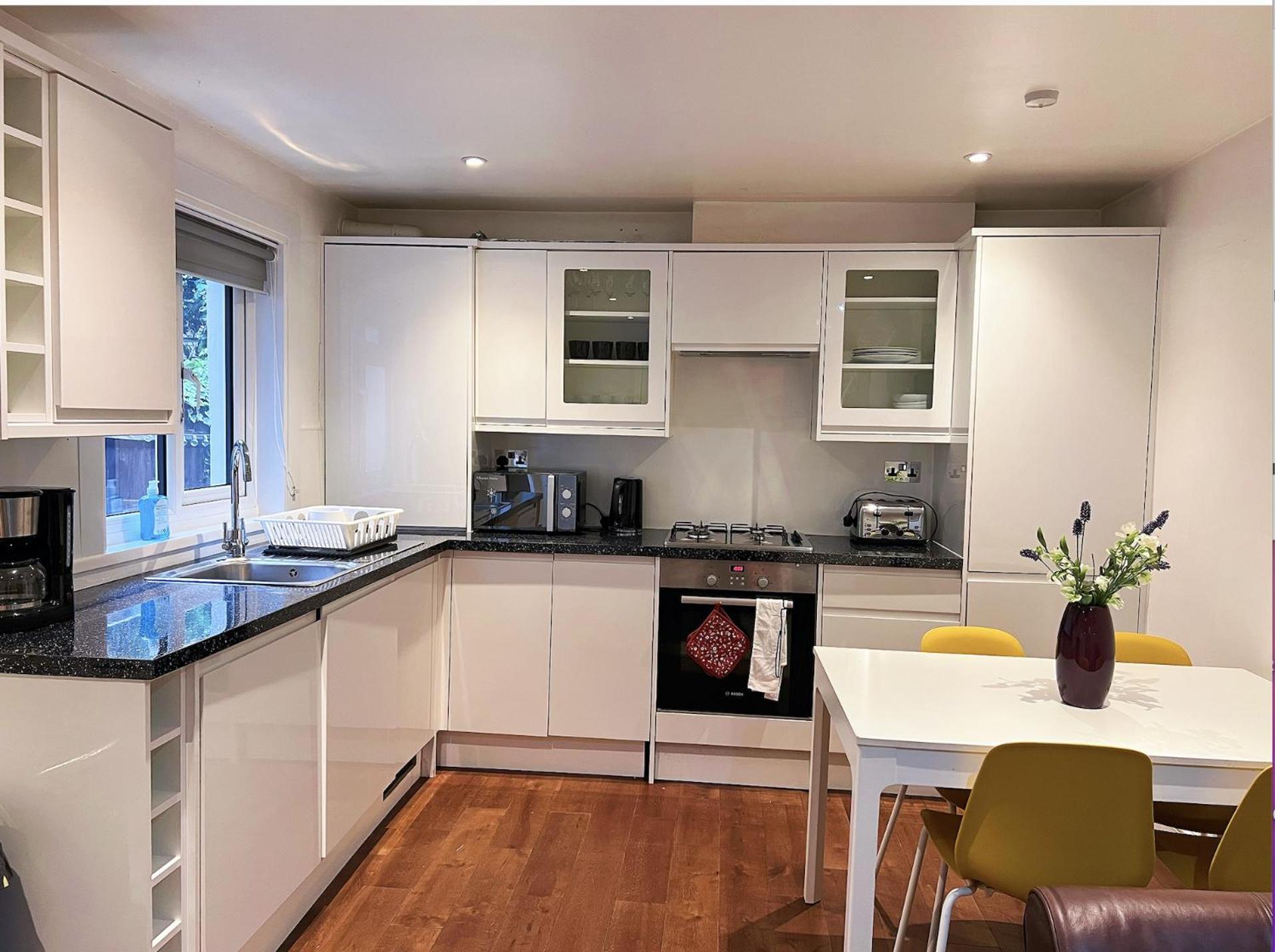 Lovely 2 Bedroom Garden Flat In Londyn Zewnętrze zdjęcie